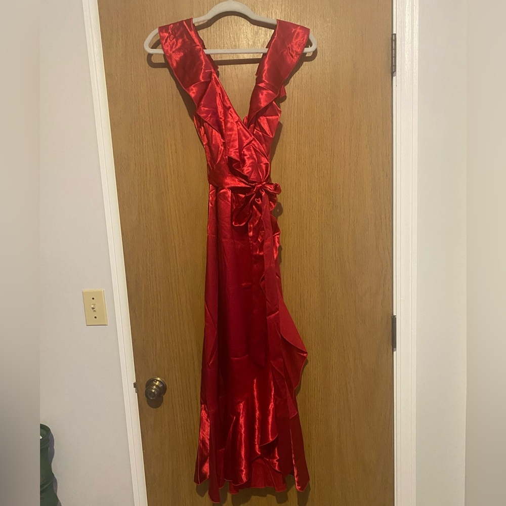 NWT red wrap dress full length. Never worn. Size 8. - Picture 7 of 7